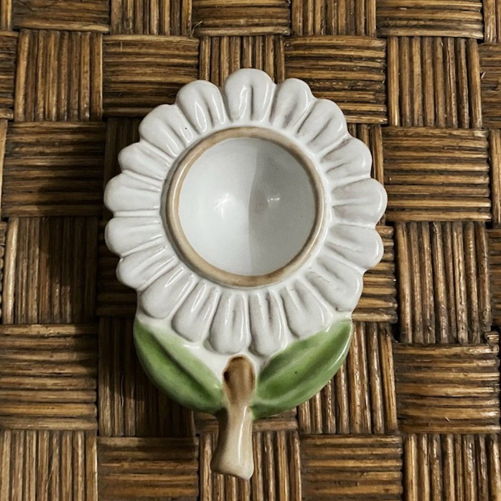 Happy Easter!  Display your favorite egg in this lovely flower shaped egg cup.